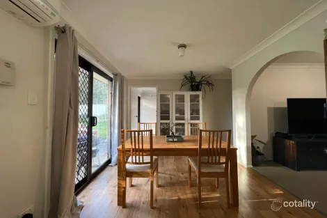 Property photo of 64 Gavin Way Lake Haven NSW 2263