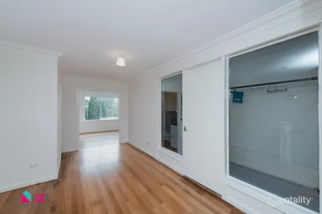 1/6 Iluka St, Narrabundah, ACT 2604