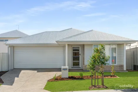 8 Samson Cres, White Rock, QLD 4306