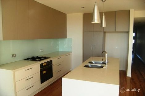 Property photo of 12/2 The Esplanade Caroline Springs VIC 3023