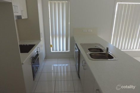 Property photo of 26 Taramoore Road Gracemere QLD 4702