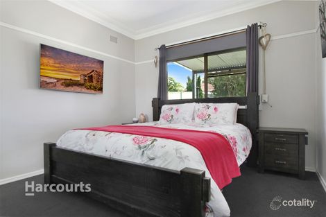 Property photo of 15 Gloucester Crescent Dapto NSW 2530
