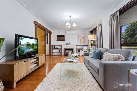 Property photo of 10 June Court Keysborough VIC 3173