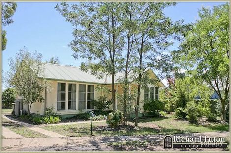 Property photo of 17 Tallara Parkway Narrabundah ACT 2604