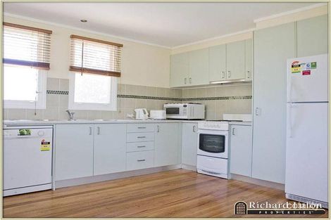 Property photo of 17 Tallara Parkway Narrabundah ACT 2604