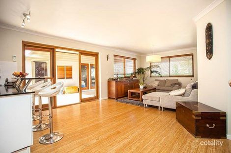 33 Kotisina Gdns, Lake Coogee, WA 6166