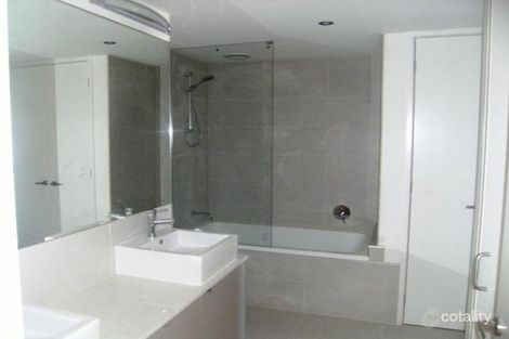 Property photo of 12/2 The Esplanade Caroline Springs VIC 3023