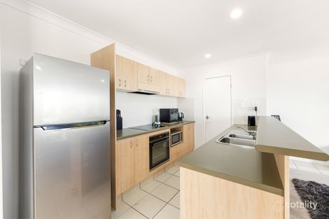 Property photo of 37/1 Grange Boulevard Upper Coomera QLD 4209