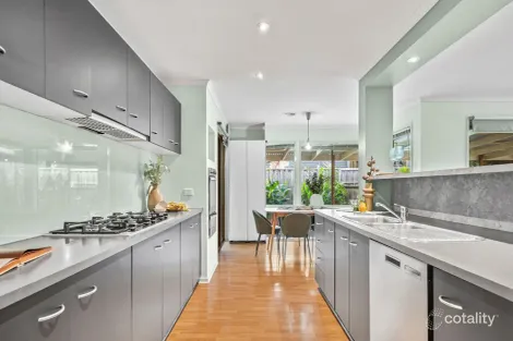 Property photo of 9 Marsh Grove Berwick VIC 3806