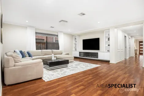 Property photo of 9 Fenway Boulevard Clyde North VIC 3978