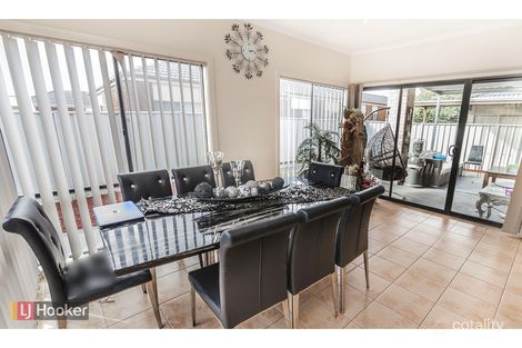 Property photo of 4 Pinehurst Rise Craigieburn VIC 3064