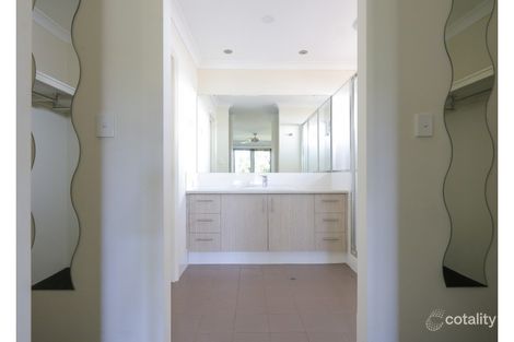 Property photo of 20 Pinehurst Loop Meadow Springs WA 6210