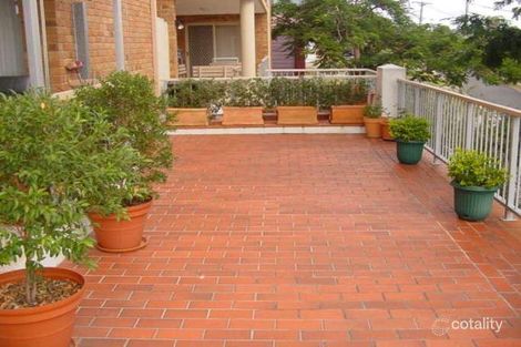 Property photo of 2/38 Kirkland Avenue Coorparoo QLD 4151