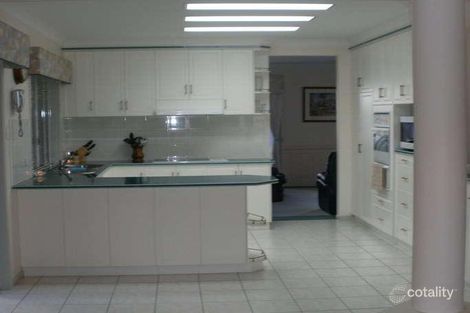 Property photo of 18 Sam Bezzina Drive Beaconsfield QLD 4740