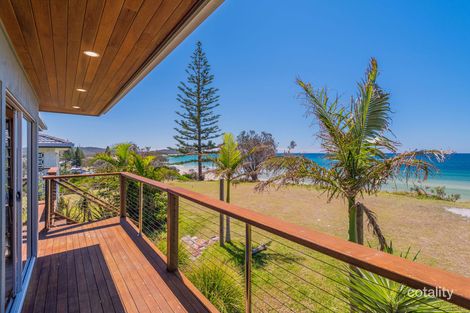 Property photo of 39 Ocean Road Brooms Head NSW 2463