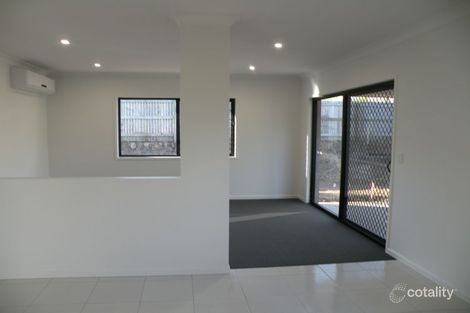 Property photo of 33 James Whalley Drive Burnside QLD 4560