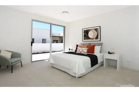 Property photo of 2011 The Boulevarde Benowa QLD 4217