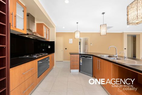 Property photo of 26 Higgs Circuit Sunbury VIC 3429