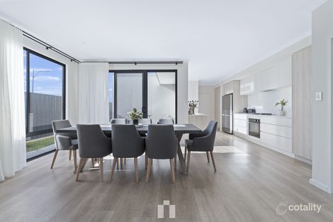 Property photo of 36 Turquoise Boulevard Treeby WA 6164