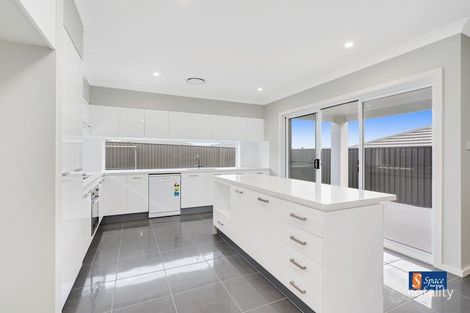 Property photo of 9 Austen Boulevard Spring Farm NSW 2570