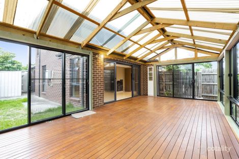 Property photo of 2/26 Burchall Crescent Rowville VIC 3178