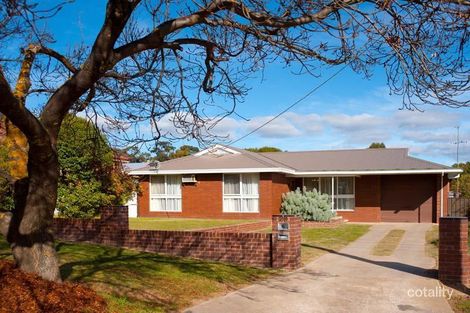 28 Lawrence St, Castlemaine, VIC 3450