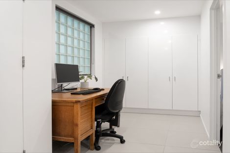 Property photo of 311/17 View Street Mount Gravatt East QLD 4122