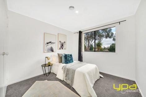 Property photo of 10 Bando Court Hampton Park VIC 3976