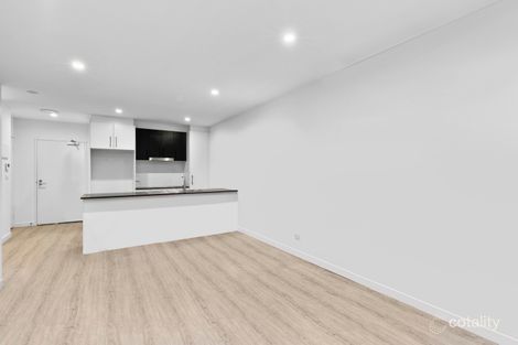 8/120 John Gorton Dr, Coombs, ACT 2611