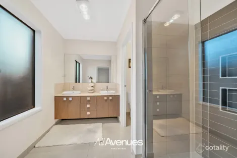 Property photo of 18 Sikes Road Clyde North VIC 3978