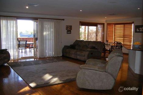 Property photo of 15 Overlanders Way Hillvue NSW 2340