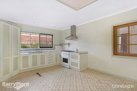 Property photo of 1 Warrabel Road Ferntree Gully VIC 3156