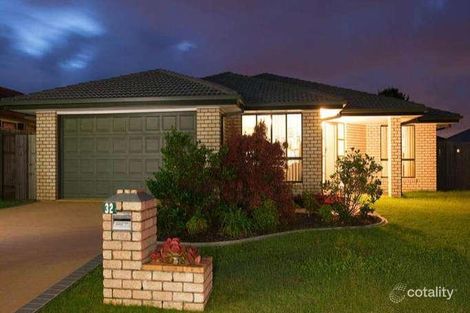 32 Seaholly Cres, Victoria Point, QLD 4165