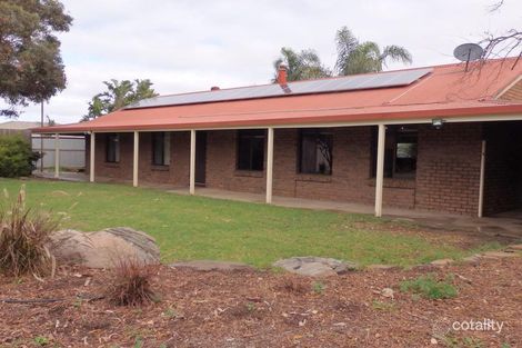 15 Dunbarton Rd, Strathalbyn, SA 5255
