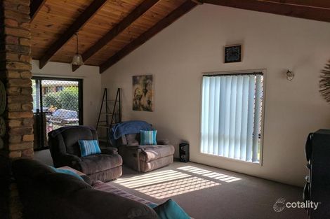 Property photo of 30 Crest Drive Elanora QLD 4221