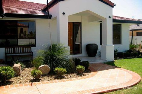 67 Edinburgh Rd, Benowa, QLD 4217