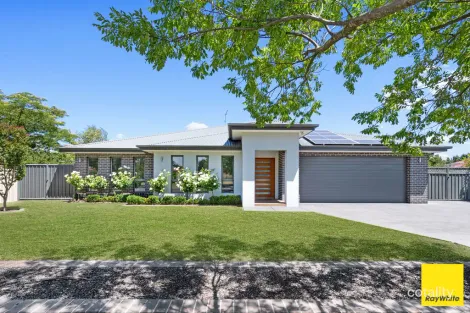 6 Eyre St, Bungendore, NSW 2621