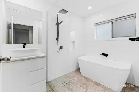 Property photo of 39 McIlwraith Avenue Balmoral QLD 4171