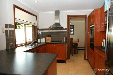 Property photo of 28 Mackay Court Greenwith SA 5125