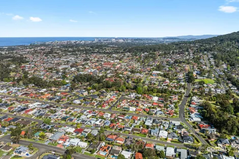 5 Frost Pde, Balgownie, NSW 2519