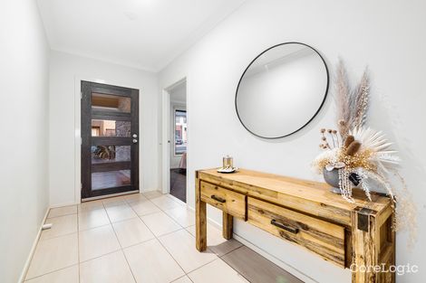 Property photo of 44 Barley Crescent Clyde North VIC 3978
