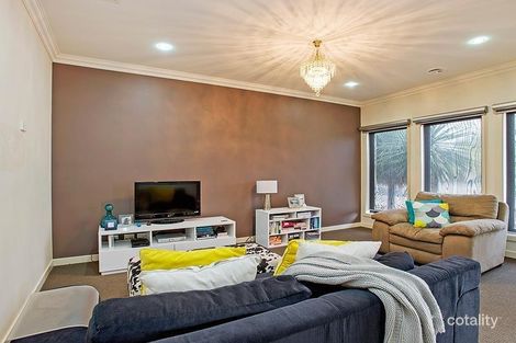 Property photo of 12 Lavender Court Caroline Springs VIC 3023