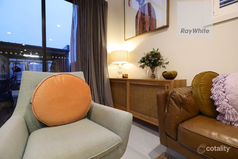 Property photo of 5 Strata Walk Greenvale VIC 3059