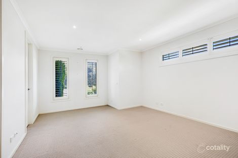 Property photo of 12 Ferrier Close Sandhurst VIC 3977