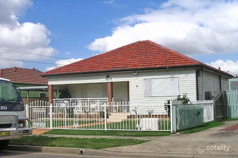 4a Juno Pde, Greenacre, NSW 2190