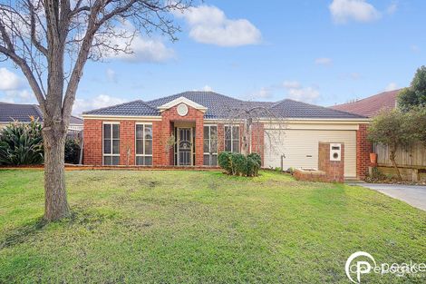 Property photo of 17 Turella Close Berwick VIC 3806