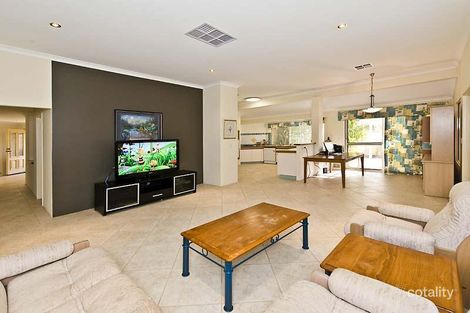 Property photo of 16 Chatsworth Gate Canning Vale WA 6155