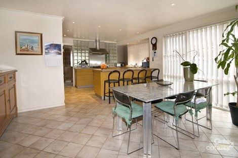Property photo of 4 Jade Court Georges Hall NSW 2198
