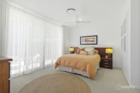 Property photo of 262 Easthill Drive Robina QLD 4226