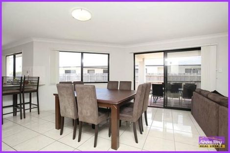 Property photo of 14-16 Bilinga Court Sandstone Point QLD 4511